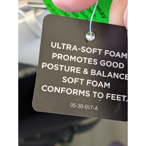 Liz Claiborne Women's sz 11M White Camelia 3 3/8" Heel Ankle Boots Buckles NWT - Picture 4 of 11